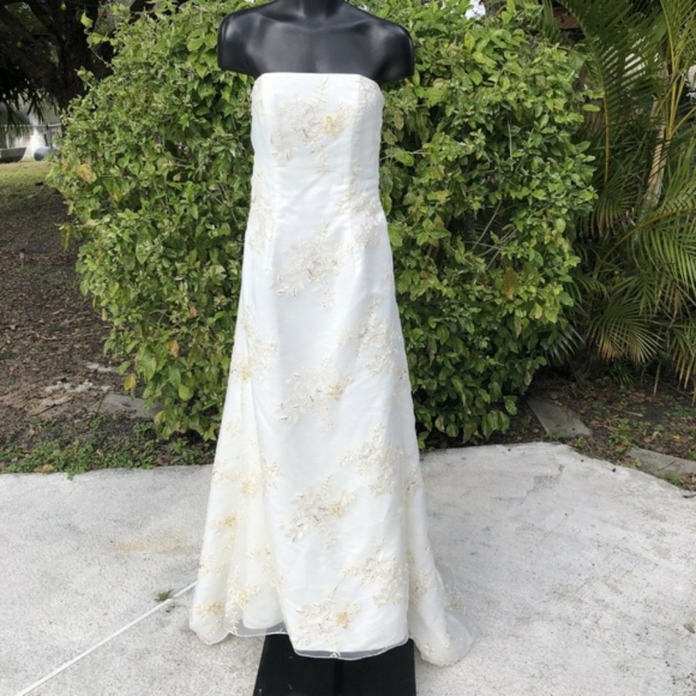 Strapless Wedding Dress